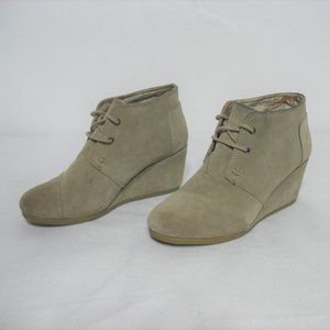 TOMS Desert Women's Size 7.5 Shoes Taupe Suede Lace Up Ankle Wedge Boots